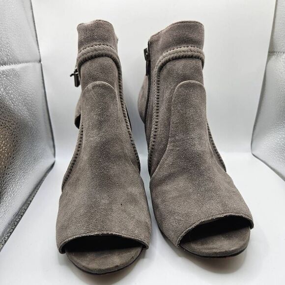 Vince Camuto gray suede; peep toe; zipper closure; wedge heel; great condition S - Picture 1 of 6